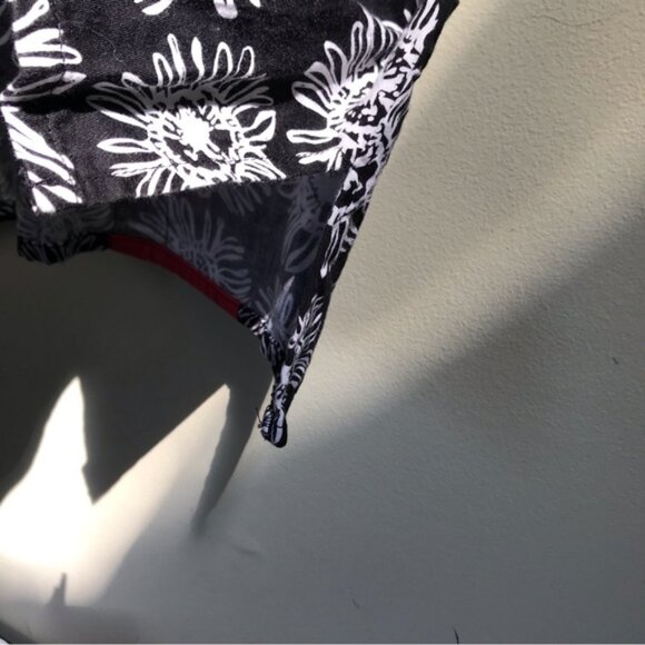 Crocs Medical Apparel Scrubs Floral Cotton Pockets Graphic Top Shirt Tunic Red S - Picture 10 of 16